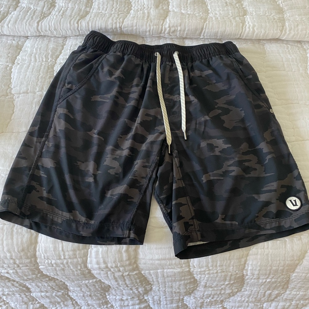 VUORI CORE SHORT
